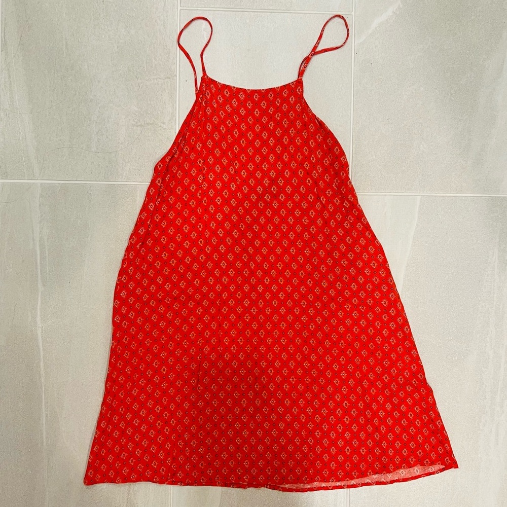 Lulu’s red & black patterned mini dress with tie back detail, size M!